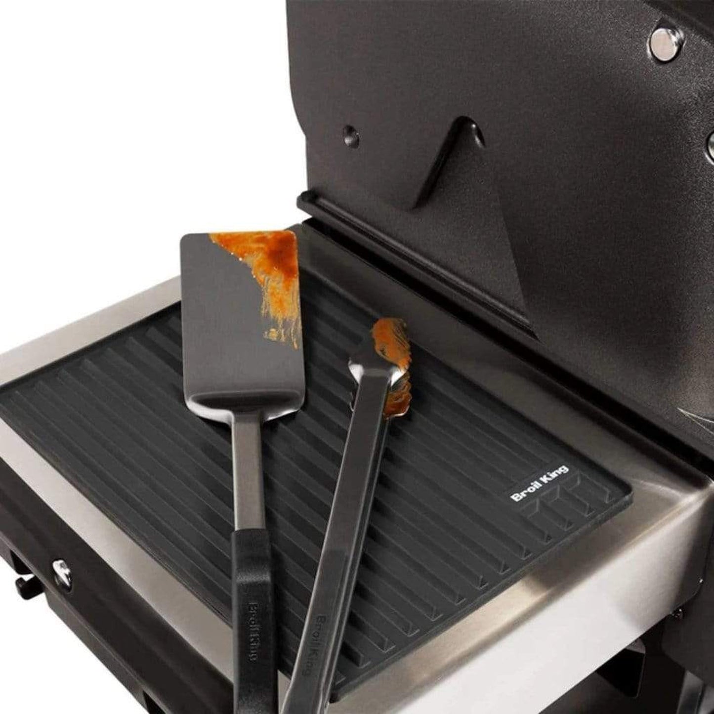 Broil King 13" Black Magnetic Design Silicone Side Shelf Mat