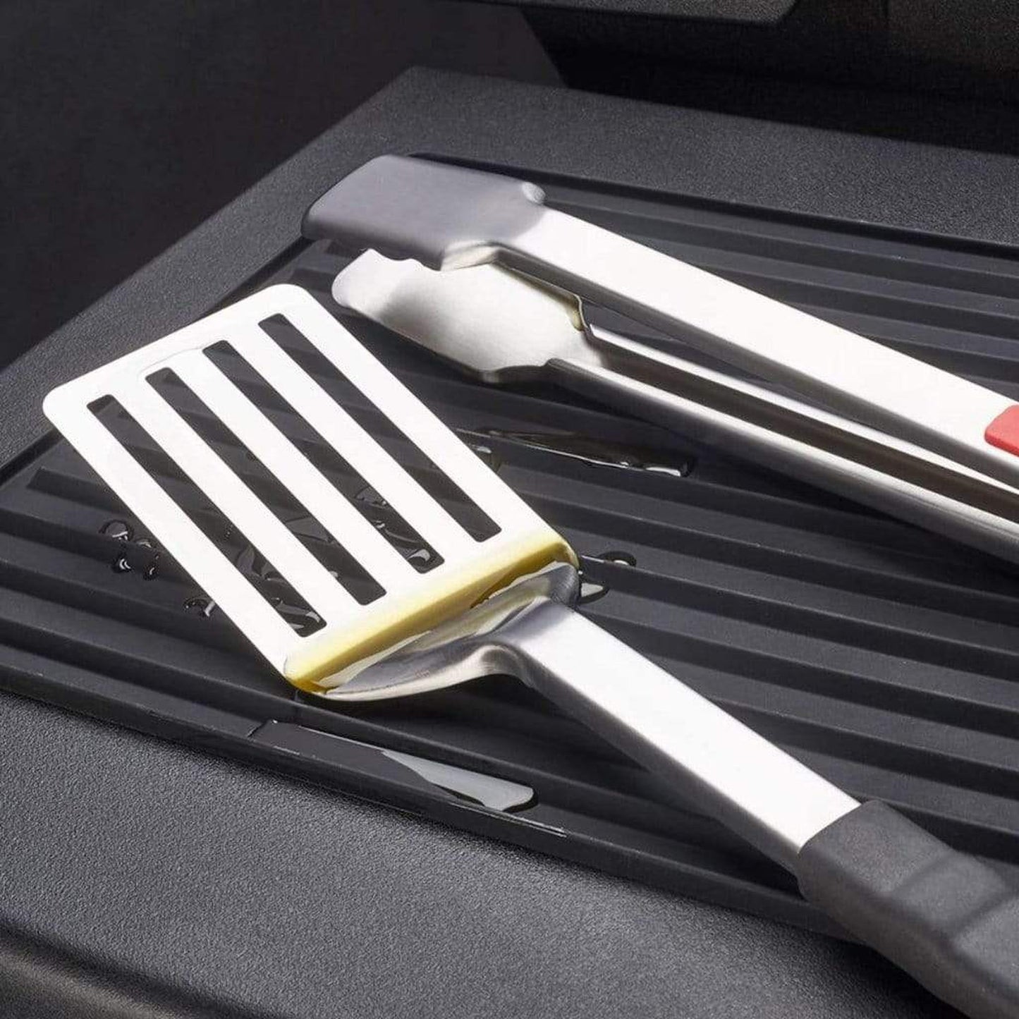 Broil King 13" Black Silicone Side Shelf Mat