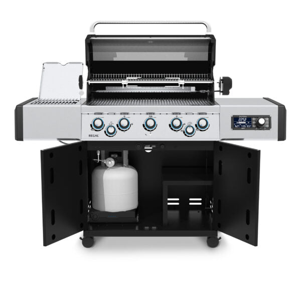 Broil King Regal Q 590 Pro IR 63" Black Natural Gas Grill With iQue